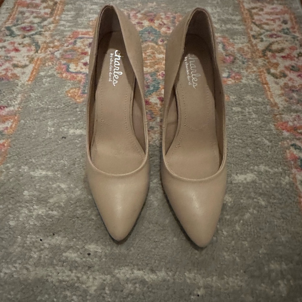 Charles by Charles David Women's Tan Pumps